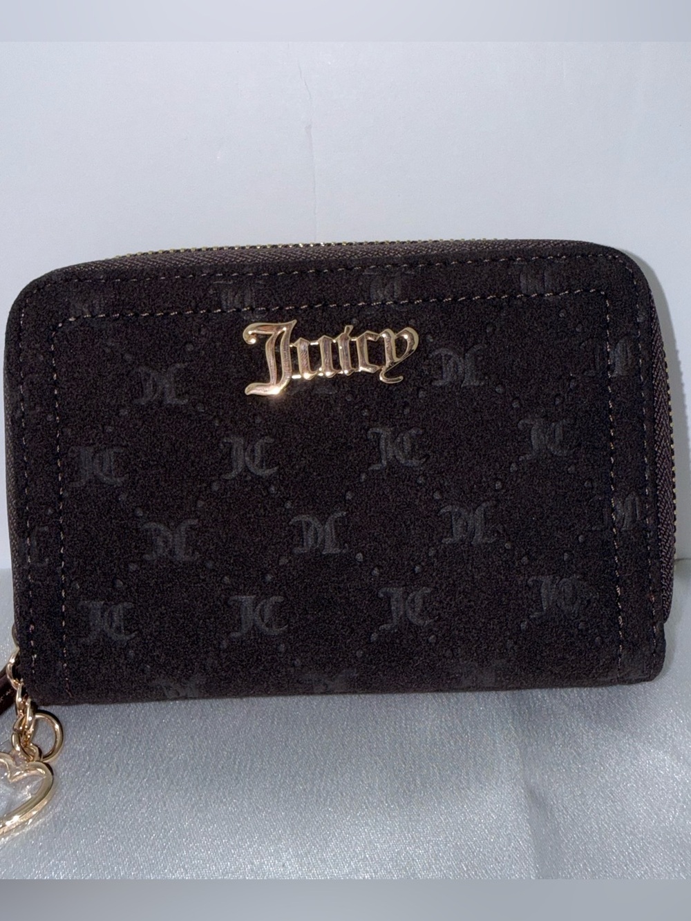 Juicy Couture Brown Chocolate & Cream Zip Around Wallet Gold Logo